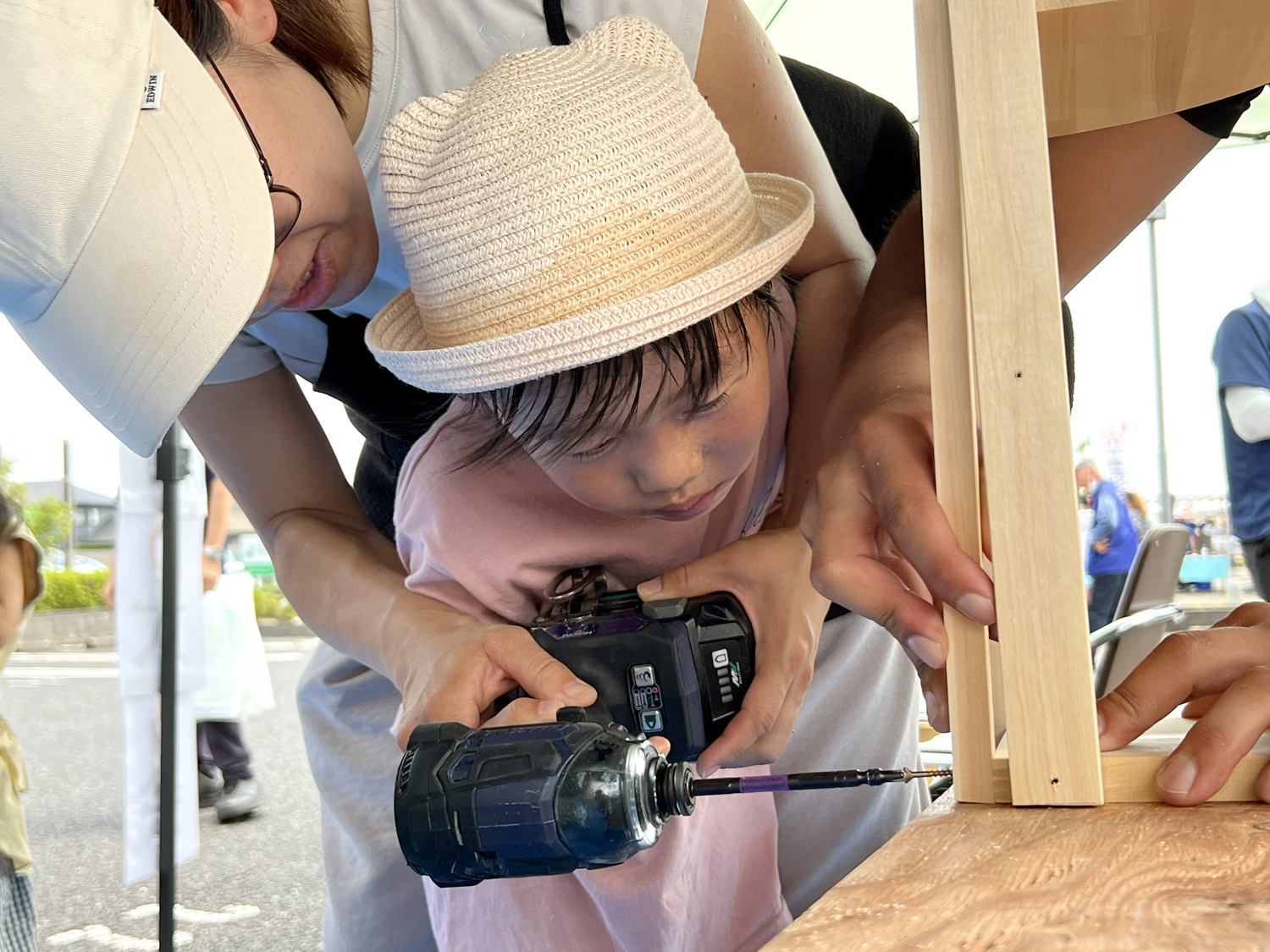 千種地区まちづくり協議会主催「千種夏祭り」にて親子木工教室を行いました